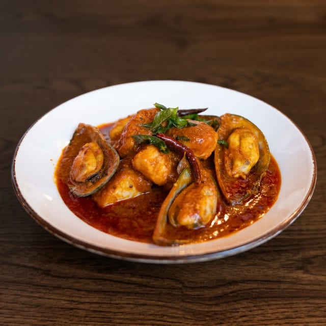 BOMBAY SEAFOOD CURRY.